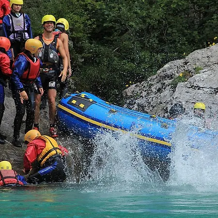 Apartma & Rafting شقة كوباريد