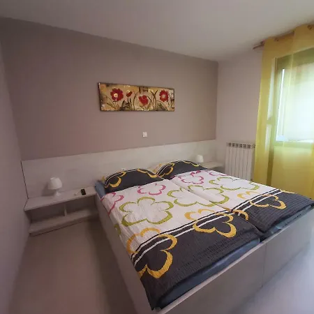 Apartma & Rafting كوباريد